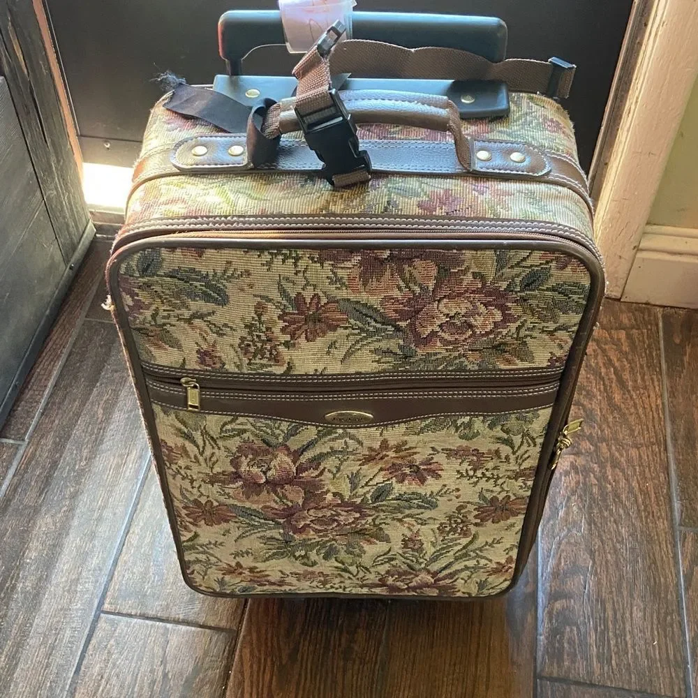 VTG,Jaguar Tapestry Elegant Brown Patterned Unisex Travel Suitcase Size Medium